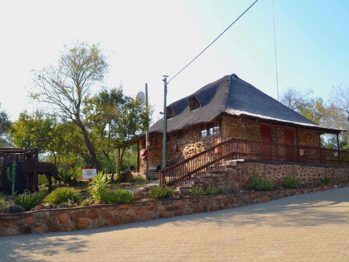 Roossenekal Thandabantu Game Lodge מראה חיצוני תמונה
