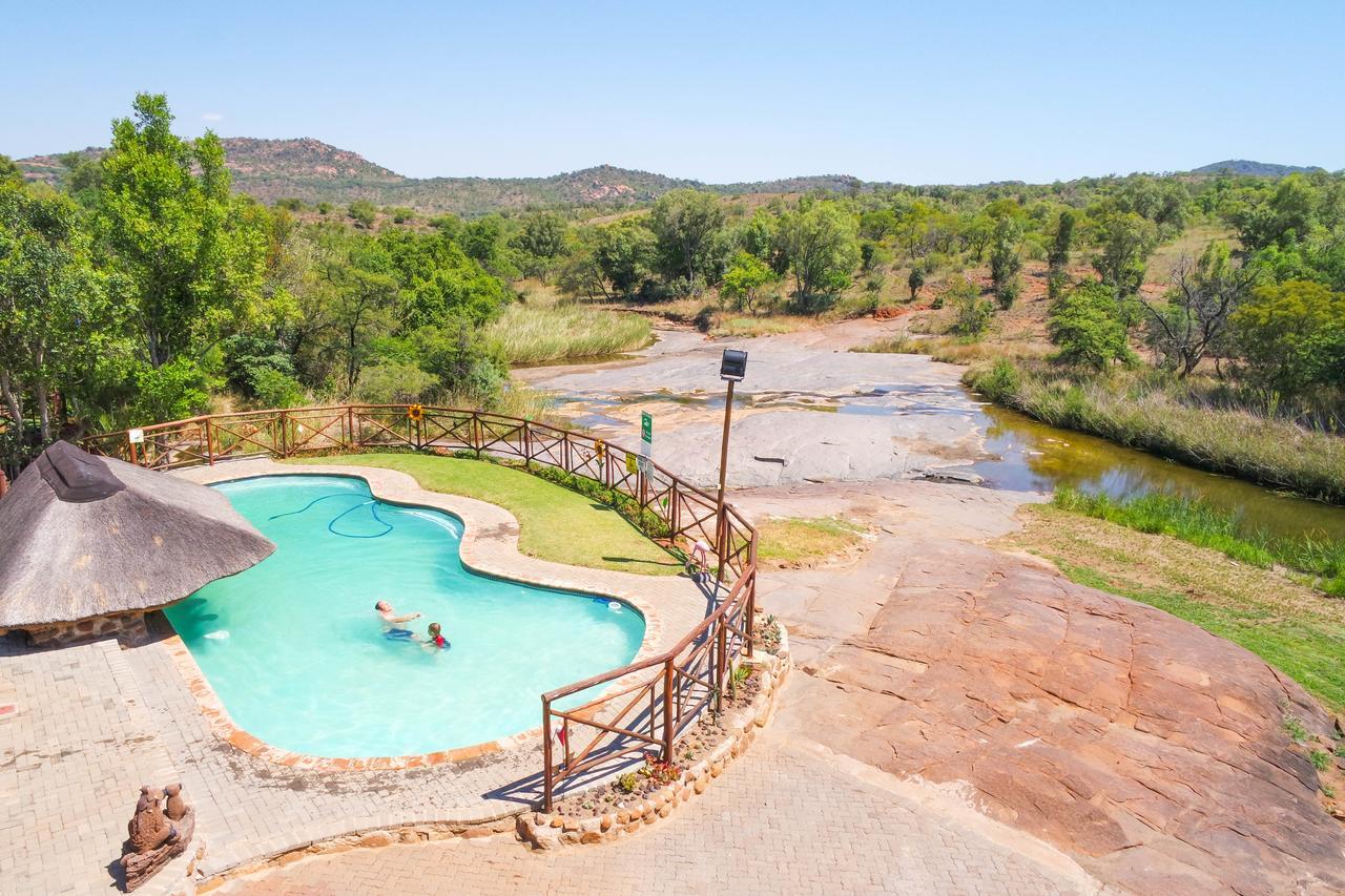 Roossenekal Thandabantu Game Lodge מראה חיצוני תמונה