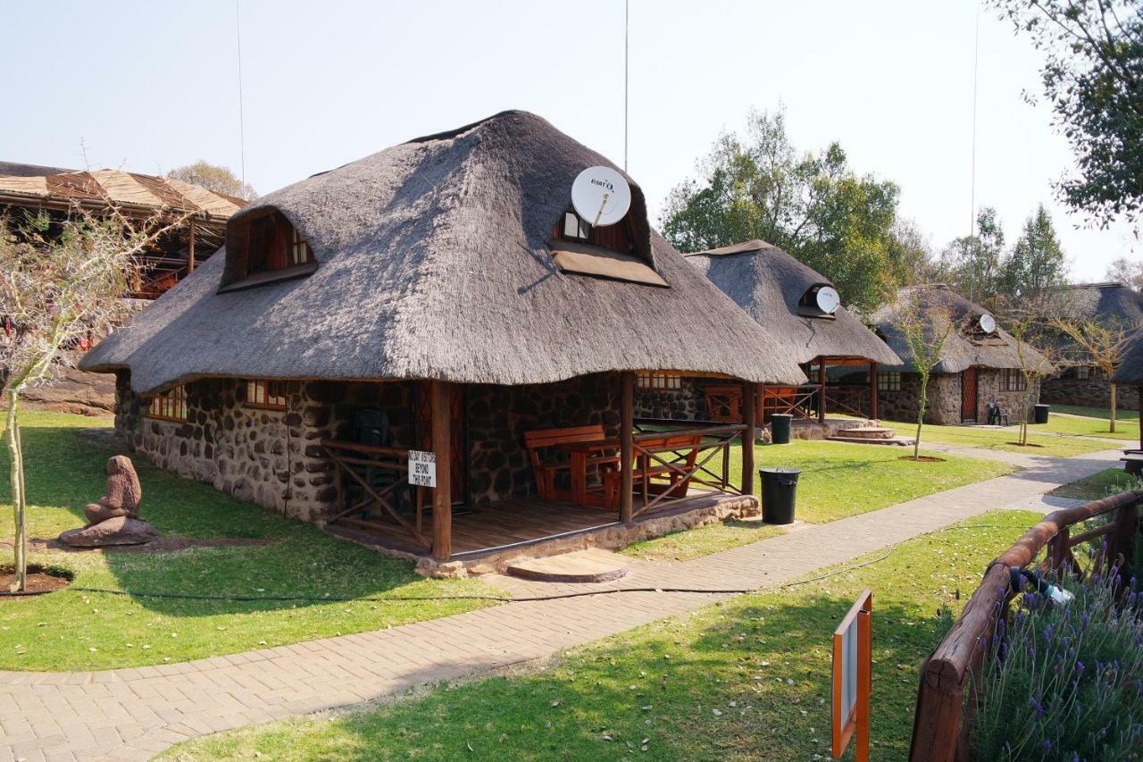 Roossenekal Thandabantu Game Lodge מראה חיצוני תמונה